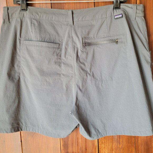 Patagonia Baggies Women 14 Gray Board Shorts Nylon Worn Wear Zip Pocket Active - Picture 5 of 11